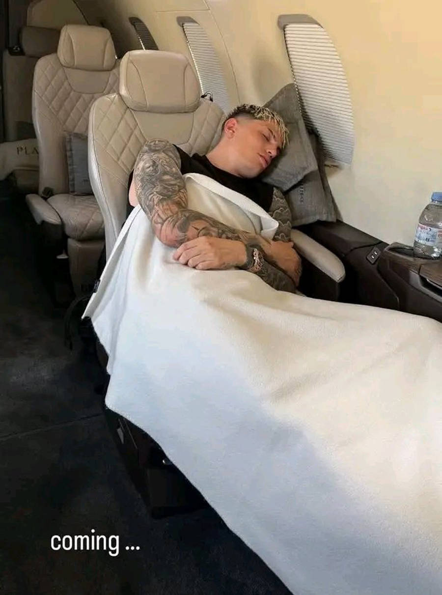 加纳乔恐留在曼联，曝将回归参加全队合练！铁人归队更改球衣号码